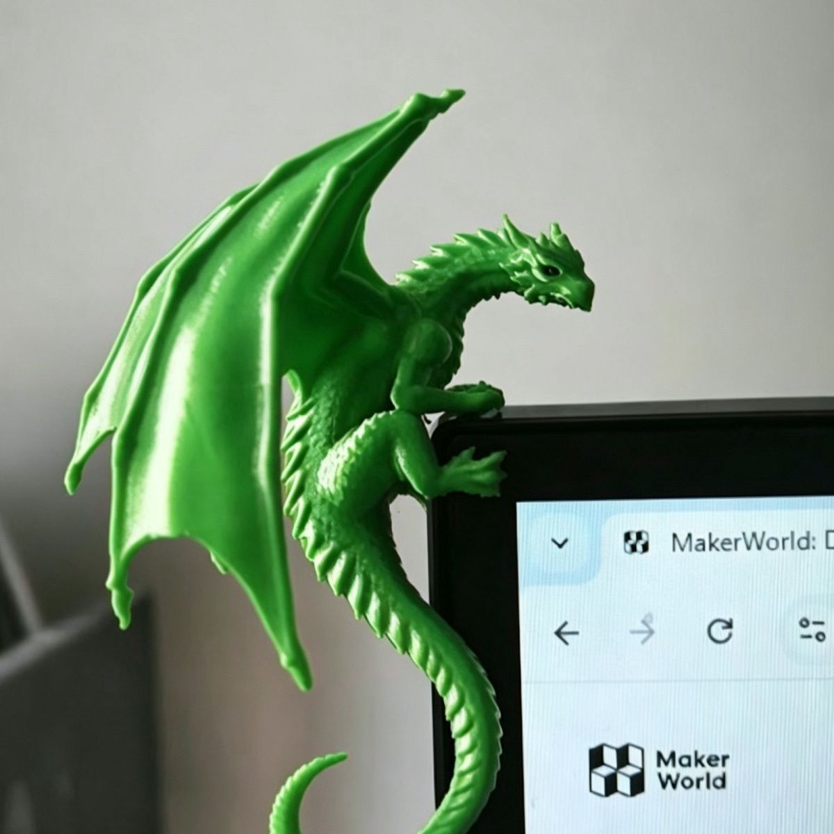 Cool Dragon Lying Figure Monit - Esports Gaming Setup ulasan dan harga